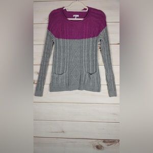 Croft & Barrow S sweater Woman’s pullover cableknit purple/grey with pockets.